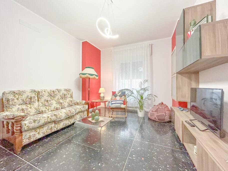 Apartamento Free Parking - Elegante Casa Con Wifi -Smarttv Savona Exterior foto